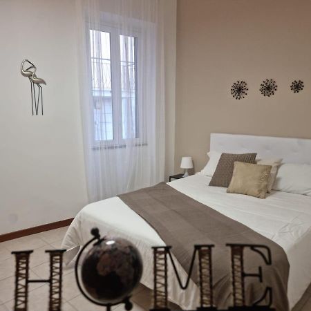 Laura Four Appartement Messina Buitenkant foto
