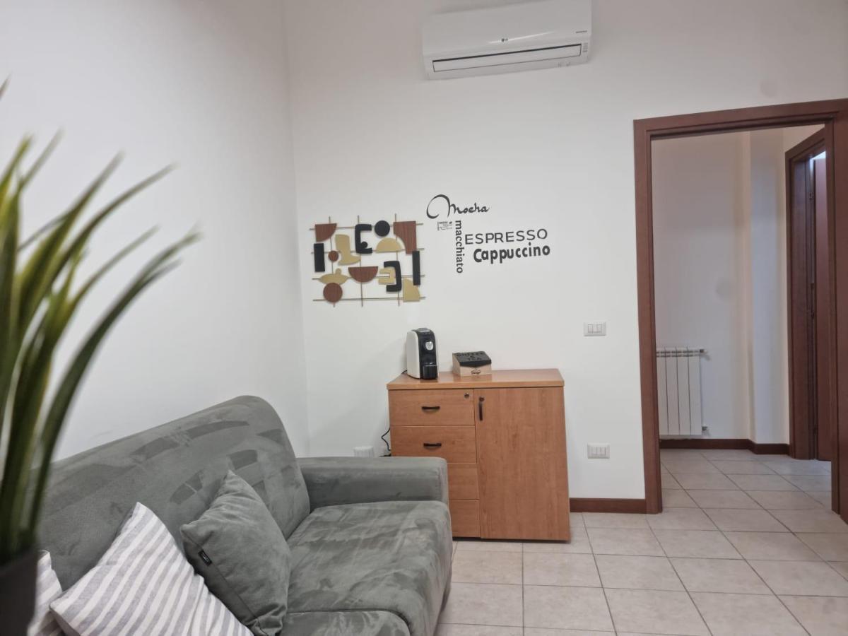 Laura Four Appartement Messina Buitenkant foto