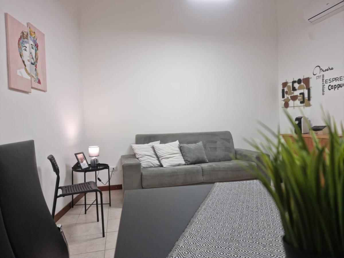 Laura Four Appartement Messina Buitenkant foto